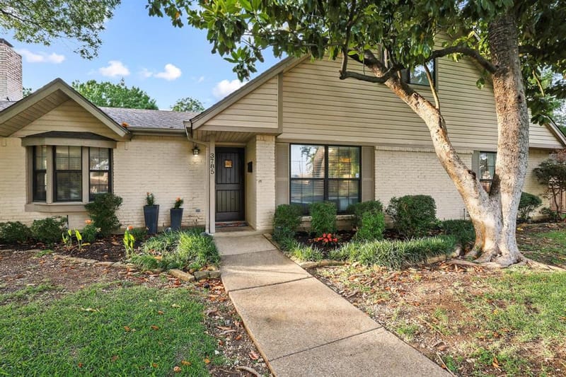 3785 Crown Shore Drive, Dallas TX 75244 - Photo 3