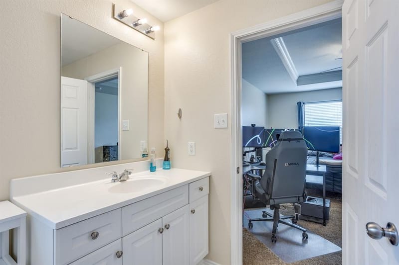 1204 Foxglove Lane, Burleson TX 76028 - Photo 23