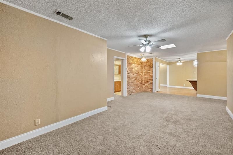1924 Canterbury Street, Irving TX 75062 - Photo 12