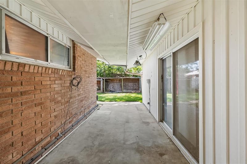 1924 Canterbury Street, Irving TX 75062 - Photo 36