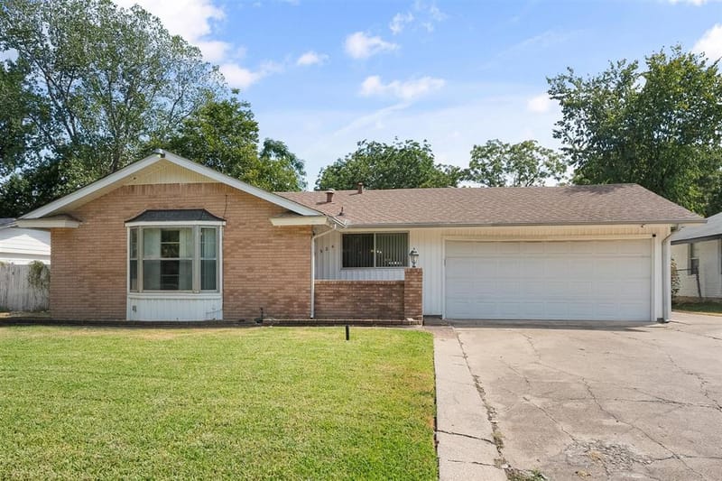 1924 Canterbury Street, Irving TX 75062
