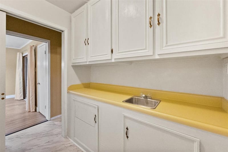 1924 Canterbury Street, Irving TX 75062 - Photo 34