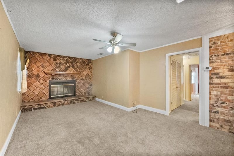 1924 Canterbury Street, Irving TX 75062 - Photo 10