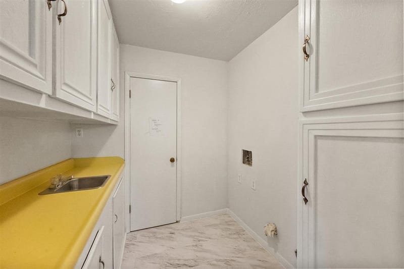 1924 Canterbury Street, Irving TX 75062 - Photo 35