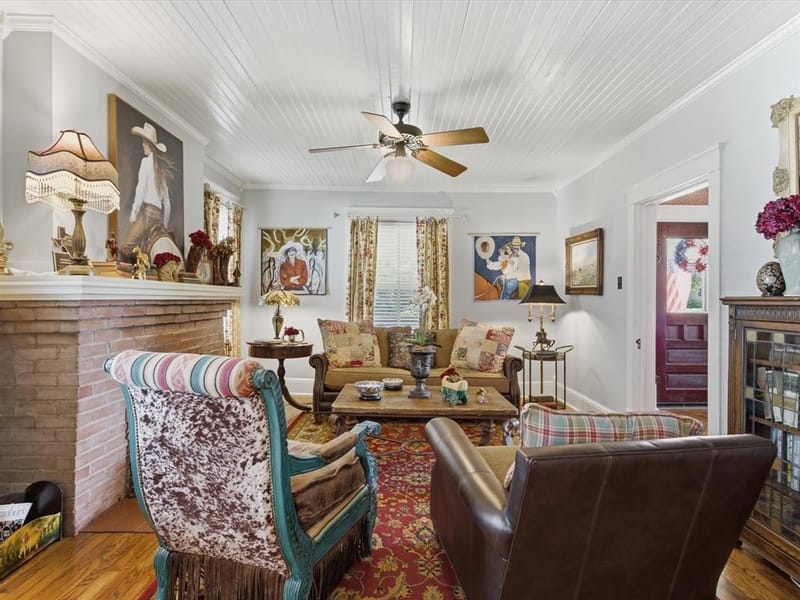 322 W Bridge Street, Granbury TX 76048 - Photo 15