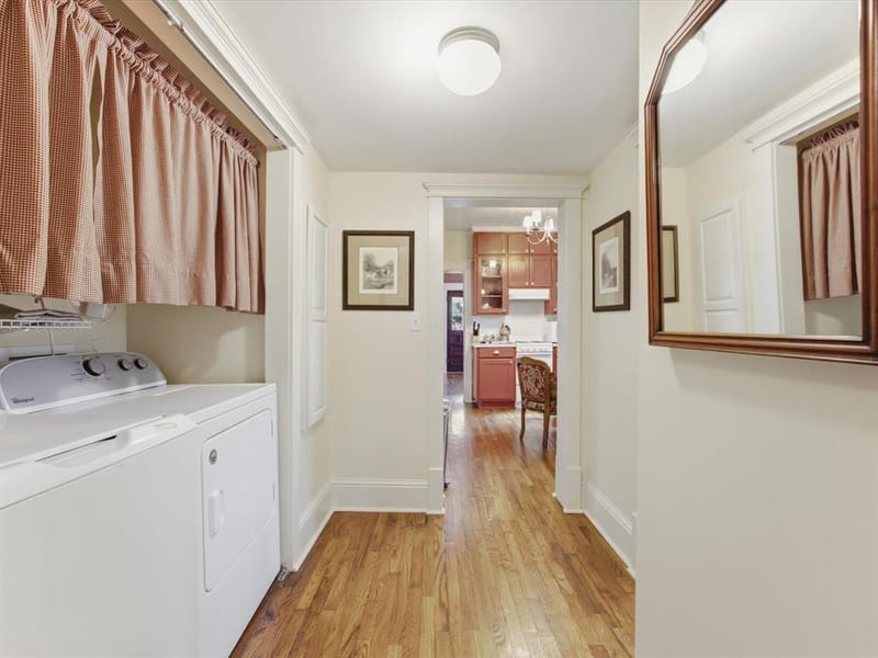 322 W Bridge Street, Granbury TX 76048 - Photo 11