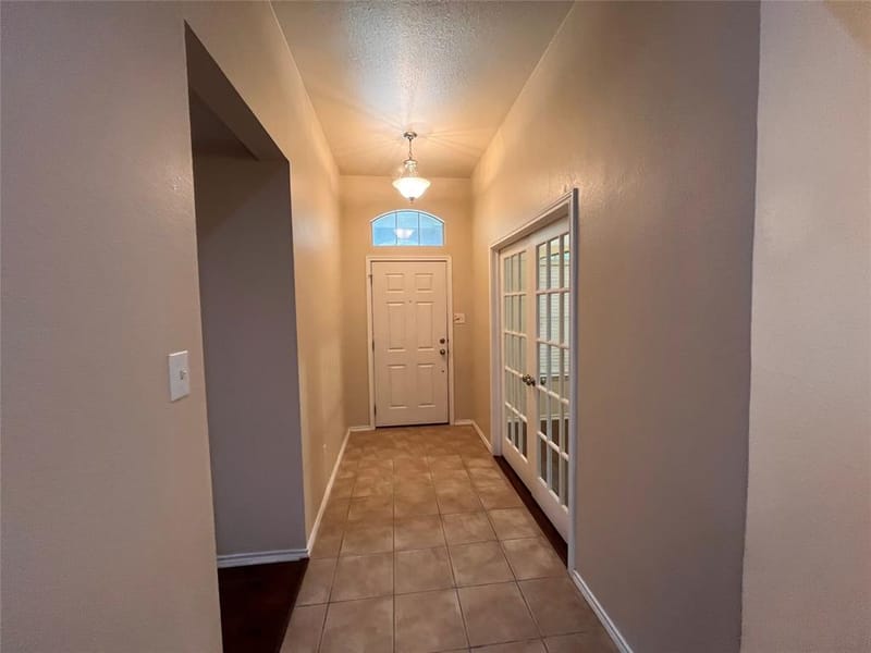 615 Magnolia, Glenn Heights TX 75154 - Photo 2
