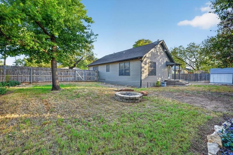 1090 Counts Street, Stephenville TX 76401 - Photo 16