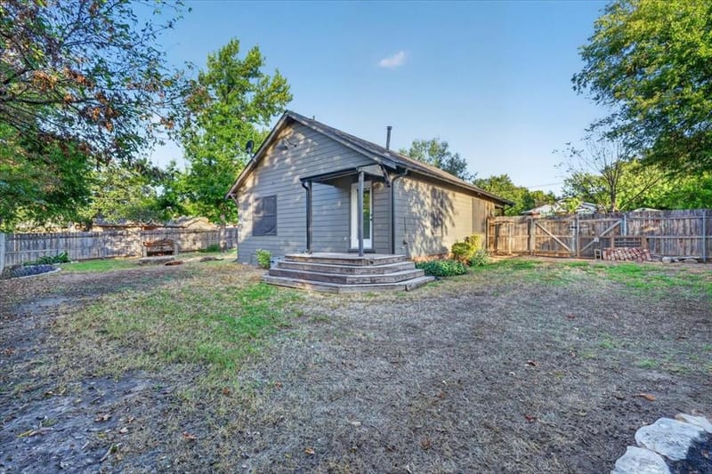 1090 Counts Street, Stephenville TX 76401 - Photo 15