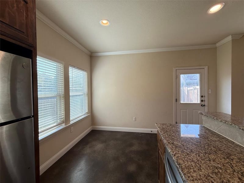 402 W Avenue C, Waxahachie TX 75165 - Photo 12