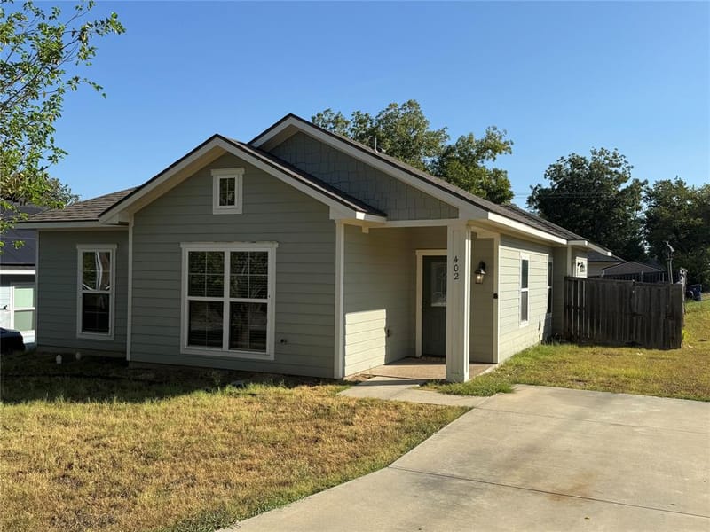 402 W Avenue C, Waxahachie TX 75165