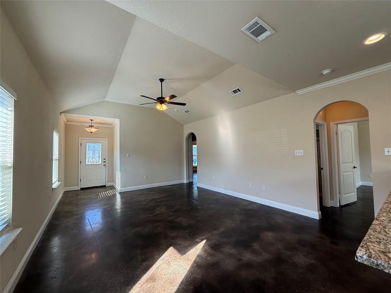 402 W Avenue C, Waxahachie TX 75165 - Photo 14