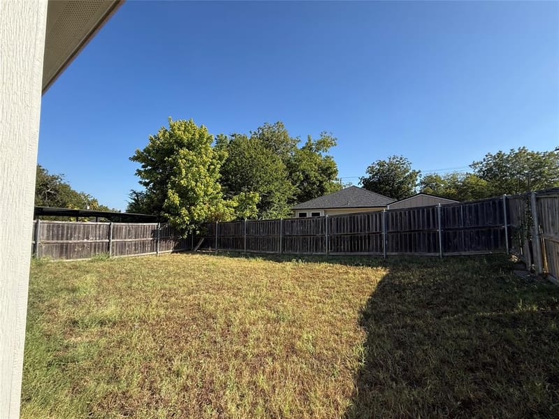 402 W Avenue C, Waxahachie TX 75165 - Photo 31