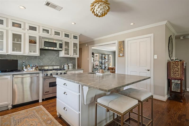 6707 Southridge Drive, Dallas TX 75214 - Photo 13