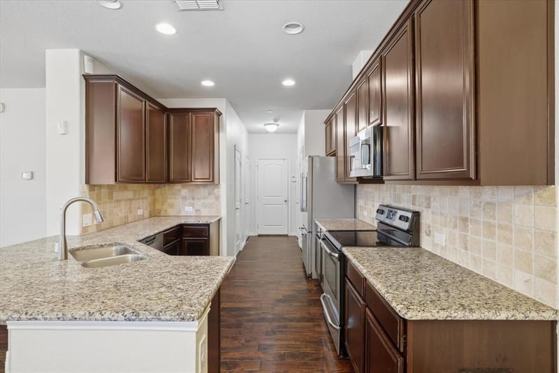 6529 Rutherford Road, Plano TX 75023 - Photo 11