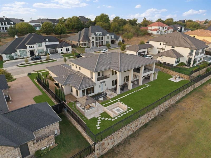 1121 Excalibur Boulevard, Lewisville TX 75056 - Photo 9