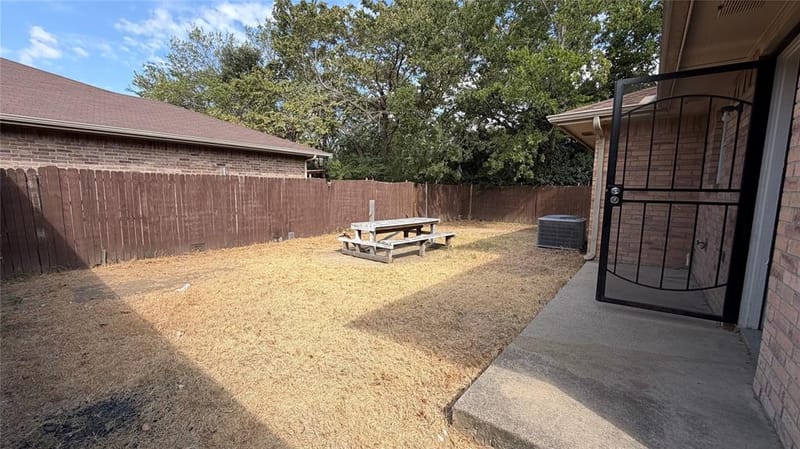 623 Moss Rose Court, Dallas TX 75217 - Photo 24