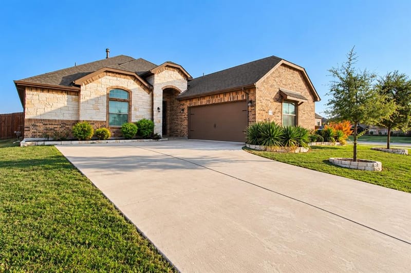 3451 April Breeze Trail, Grand Prairie TX 76065