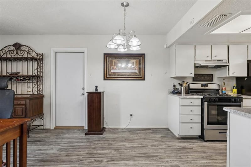 910 Quebec Drive, Garland TX 75040 - Photo 10