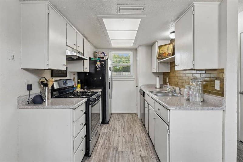 910 Quebec Drive, Garland TX 75040 - Photo 11