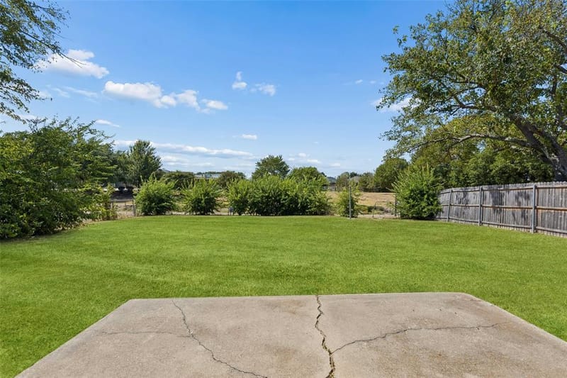 910 Quebec Drive, Garland TX 75040 - Photo 21