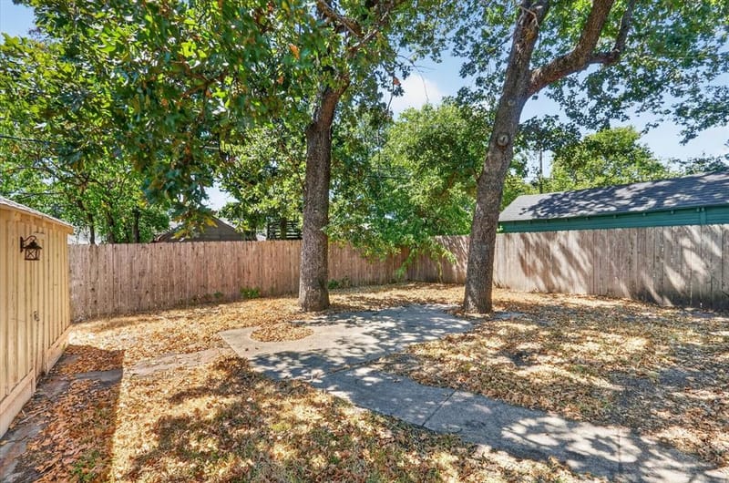 1214 E Waco Avenue, Dallas TX 75216 - Photo 26