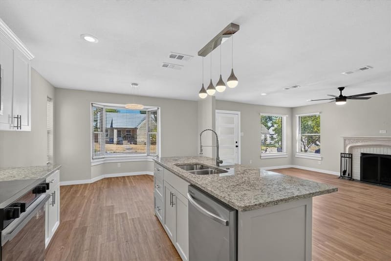 1214 E Waco Avenue, Dallas TX 75216 - Photo 10