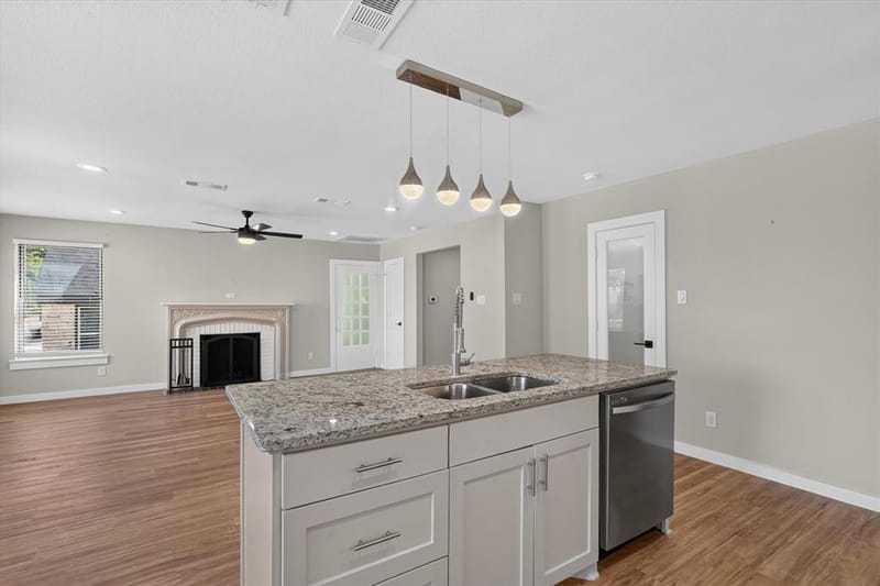 1214 E Waco Avenue, Dallas TX 75216 - Photo 8