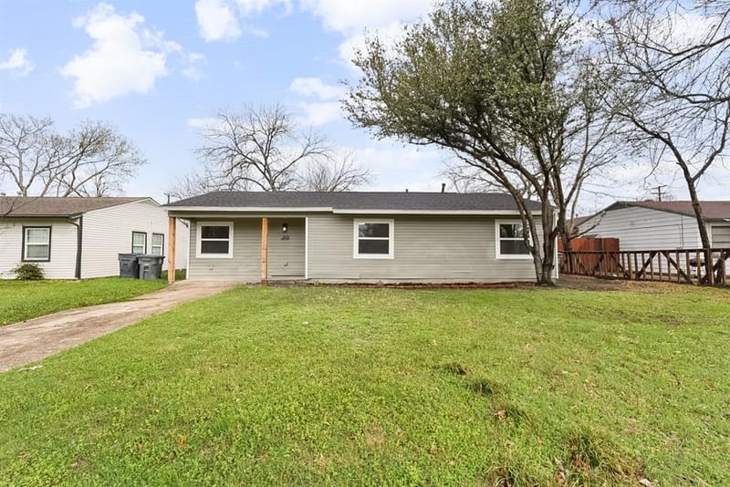 2655 Larry Drive, Dallas TX 75228