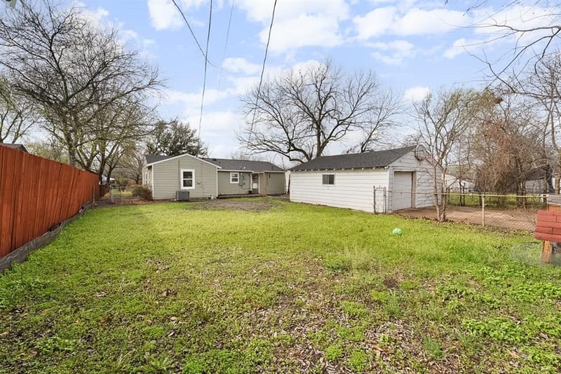 2655 Larry Drive, Dallas TX 75228 - Photo 18