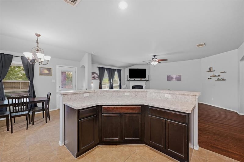 409 Bryn Mawr Lane, Van Alstyne TX 75495 - Photo 13