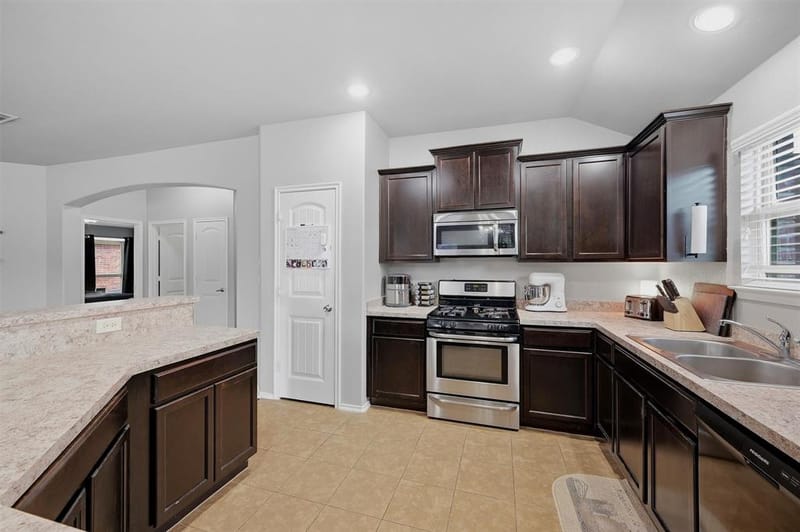 409 Bryn Mawr Lane, Van Alstyne TX 75495 - Photo 15