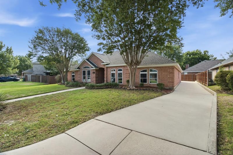 405 Montreal Drive, Hurst TX 76054 - Photo 2