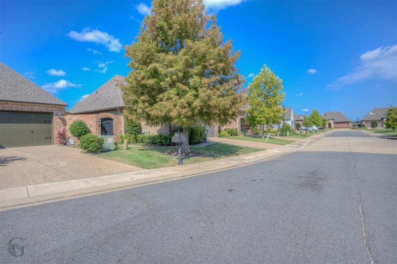 129 Andrew Place, Bossier City LA 71111 - Photo 2