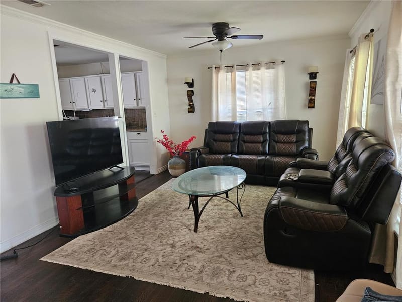 1312 W Park Row Drive, Arlington TX 76013 - Photo 6