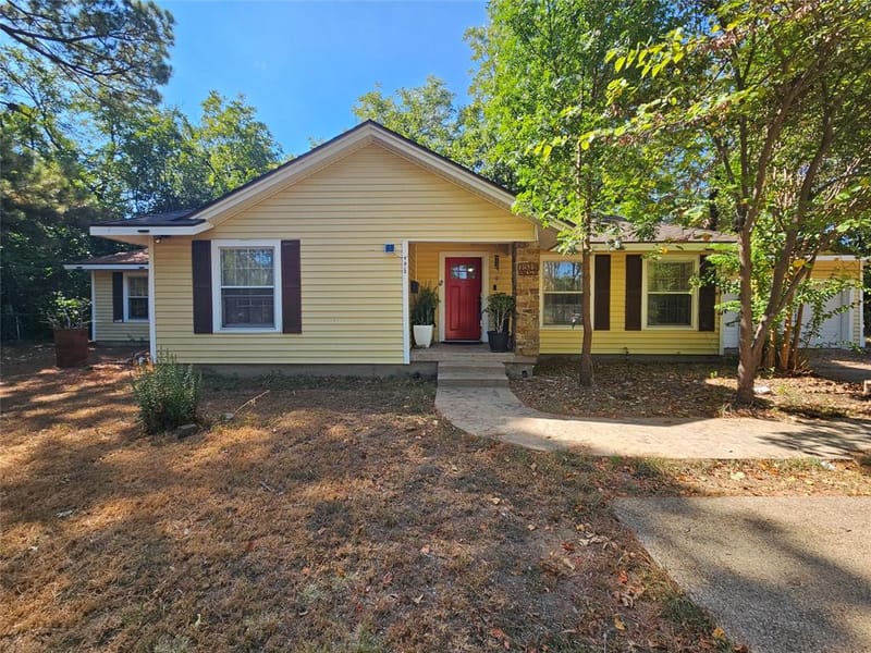 1312 W Park Row Drive, Arlington TX 76013