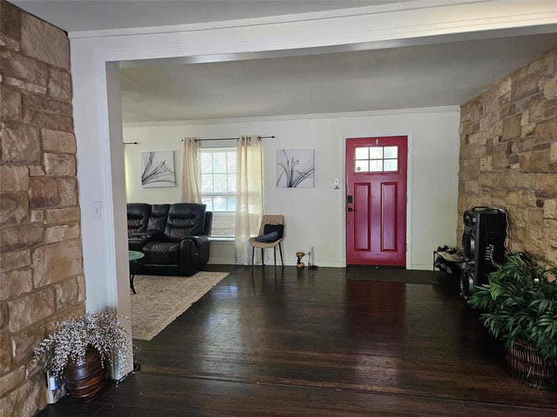 1312 W Park Row Drive, Arlington TX 76013 - Photo 5
