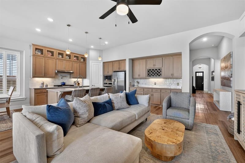 8504 Fannin Creek Trail, McKinney TX 75071 - Photo 11