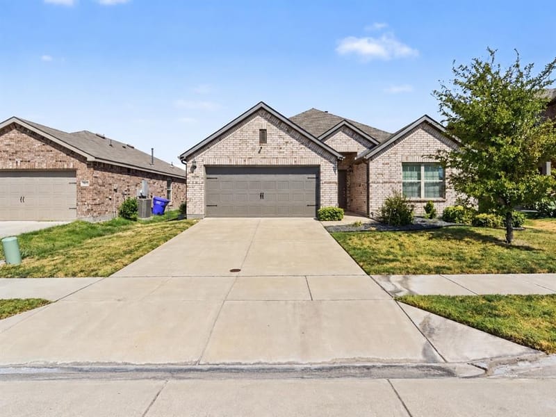 1817 Elderberry Street, Royse City TX 75189 - Photo 2
