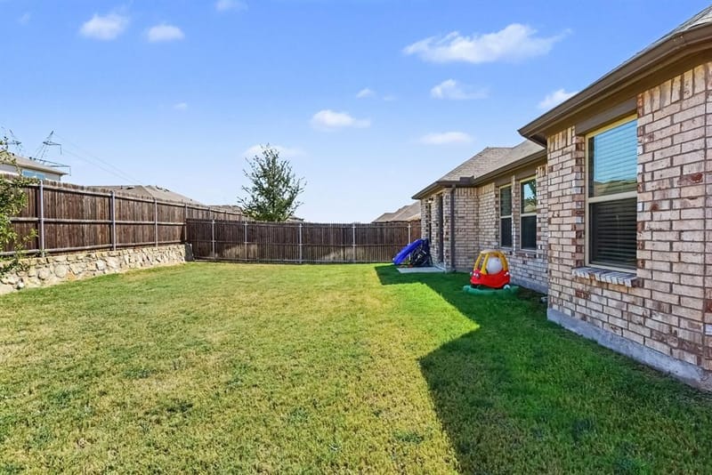 1817 Elderberry Street, Royse City TX 75189 - Photo 30