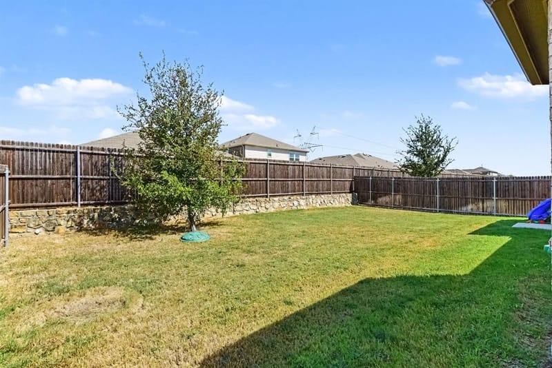 1817 Elderberry Street, Royse City TX 75189 - Photo 31