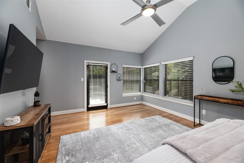 8715 Forest Hills Boulevard, Dallas TX 75218 - Photo 17