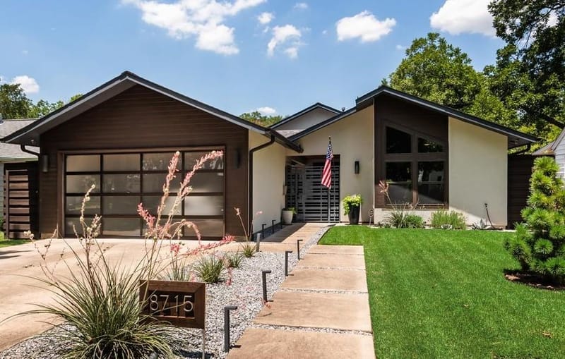8715 Forest Hills Boulevard, Dallas TX 75218