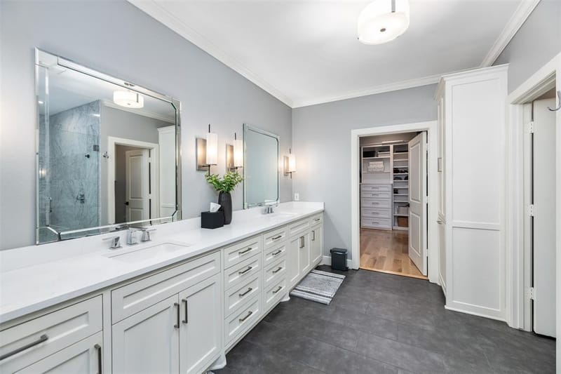 8715 Forest Hills Boulevard, Dallas TX 75218 - Photo 18