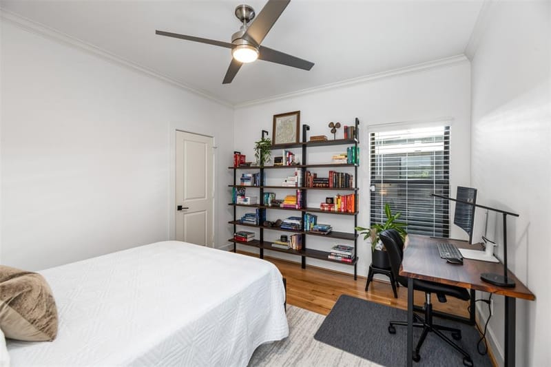 8715 Forest Hills Boulevard, Dallas TX 75218 - Photo 21