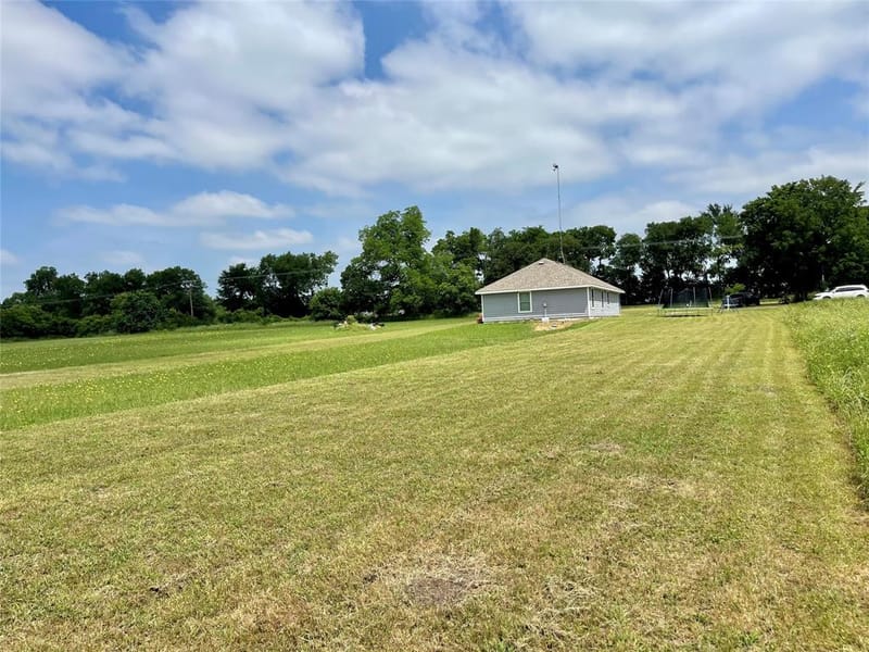 1581 County Road 1079, Greenville TX 75401 - Photo 33
