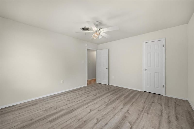 400 E Murdock Street, Collinsville TX 76233 - Photo 17
