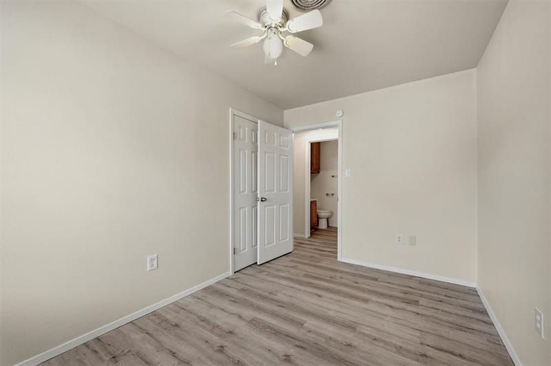 400 E Murdock Street, Collinsville TX 76233 - Photo 21