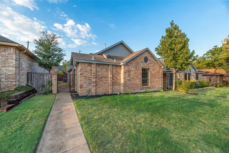 2525 W Oakdale Road, Irving TX 75060 - Photo 2