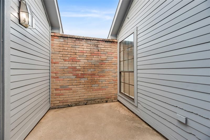 2525 W Oakdale Road, Irving TX 75060 - Photo 14